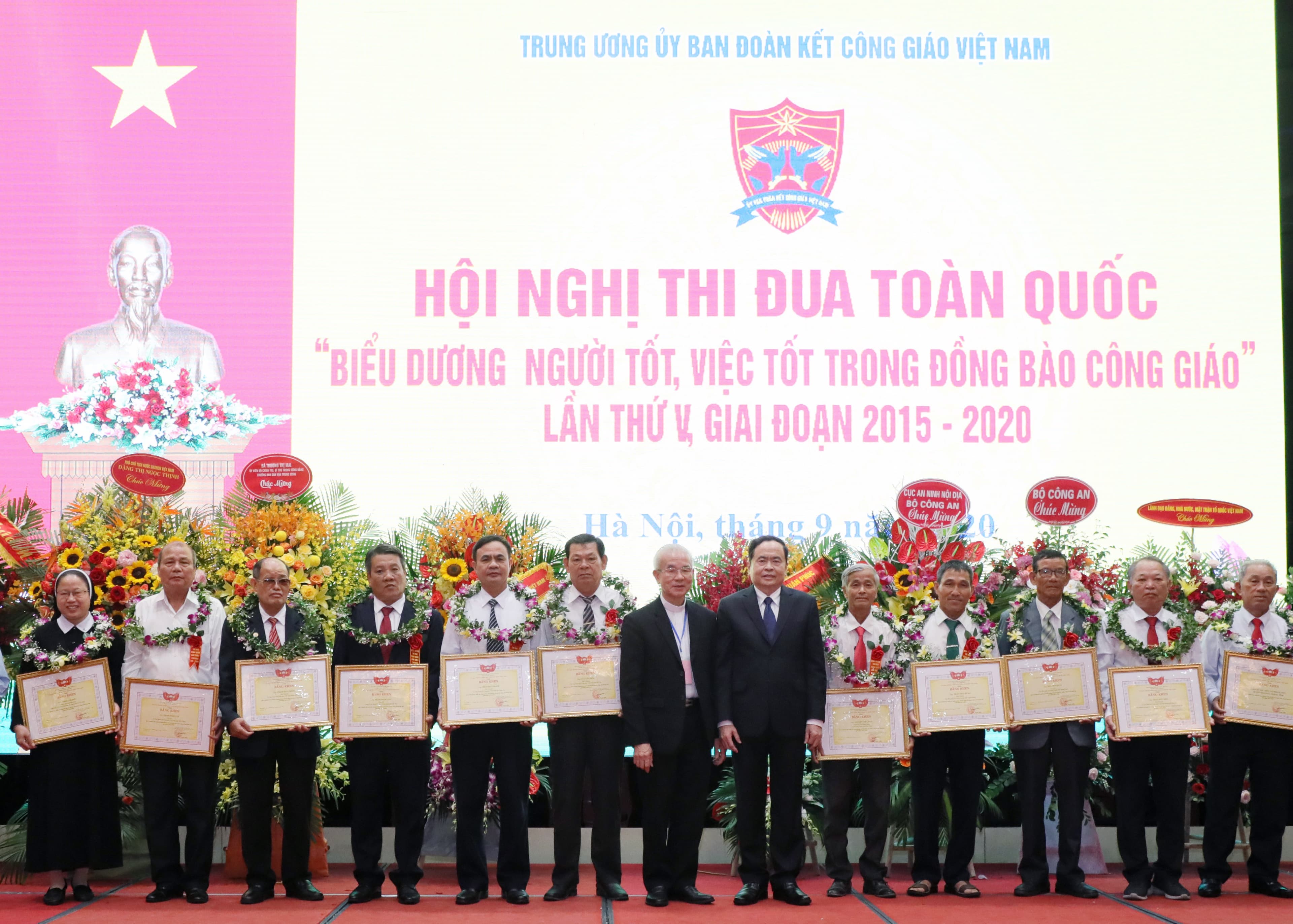 Lan tỏa những gương sáng trong đồng bào công giáo