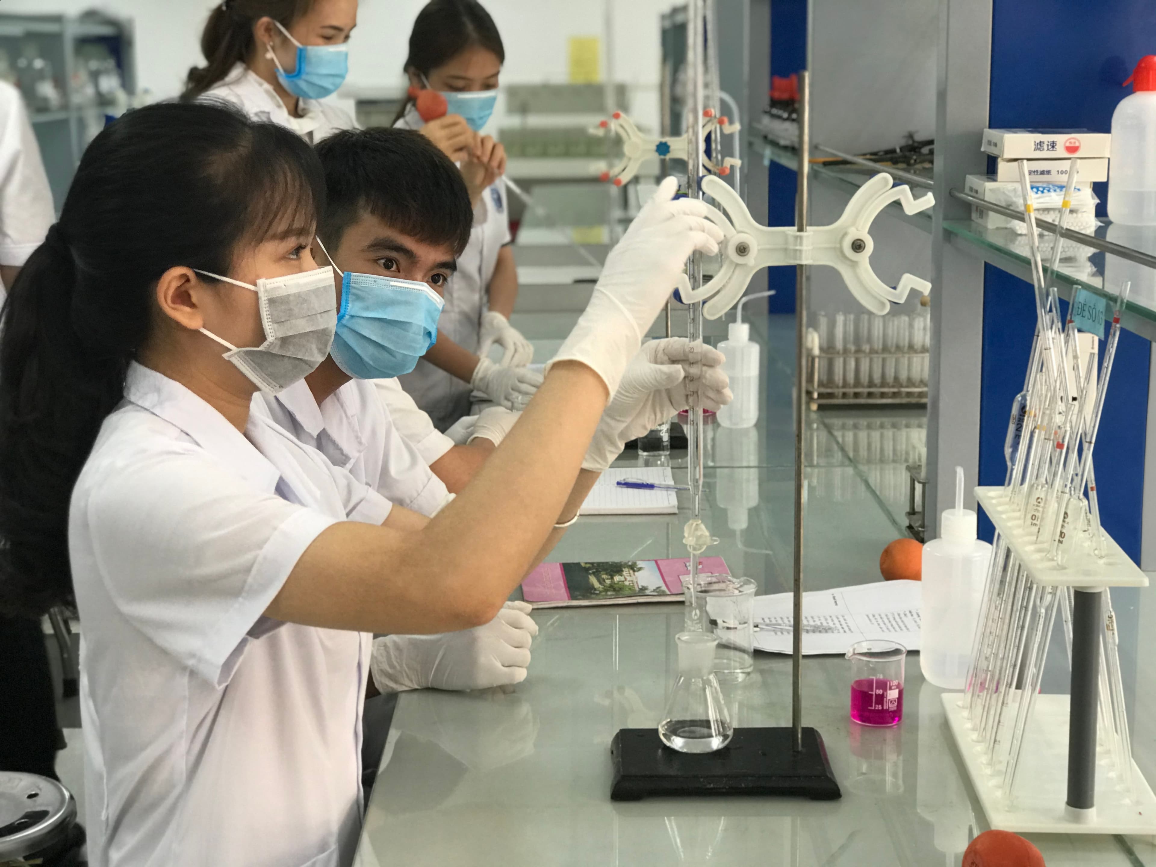 Công bố ngưỡng đảm bảo chất lượng đầu vào nhóm ngành sức khỏe và giáo viên