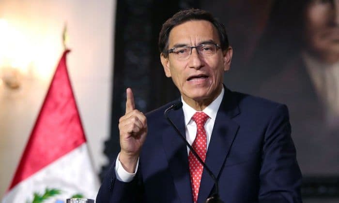 Tổng thống Peru vượt qua cuộc bỏ phiếu luận tội tại Quốc hội