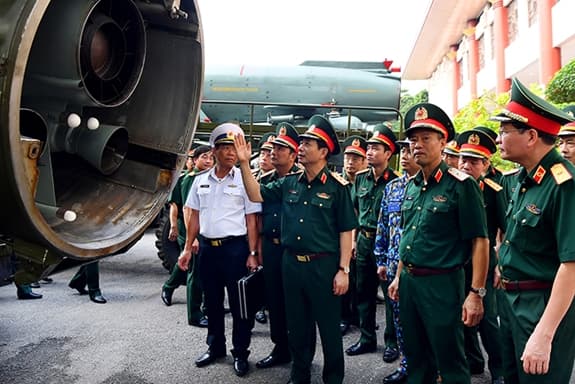 Bài 4: Phát huy cao độ dân chủ, trí tuệ trong xây dựng văn kiện đại hội