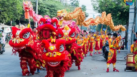 Rủ nhau chơi hội Trung thu