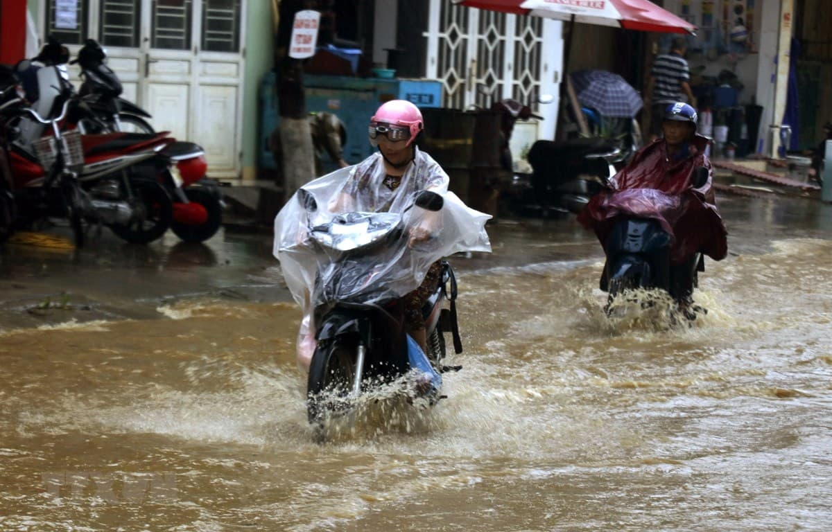 Thủ đô Hà Nội có mưa rào và dông vài nơi
