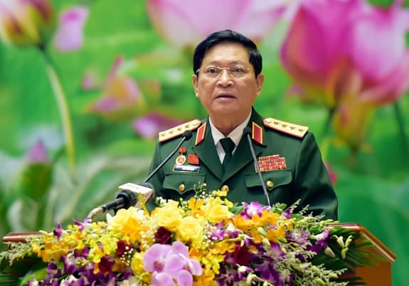 Trong bất luận hoàn cảnh nào, quân đội cũng tuyệt đối trung thành với Đảng, Nhà nước và Nhân dân (*)