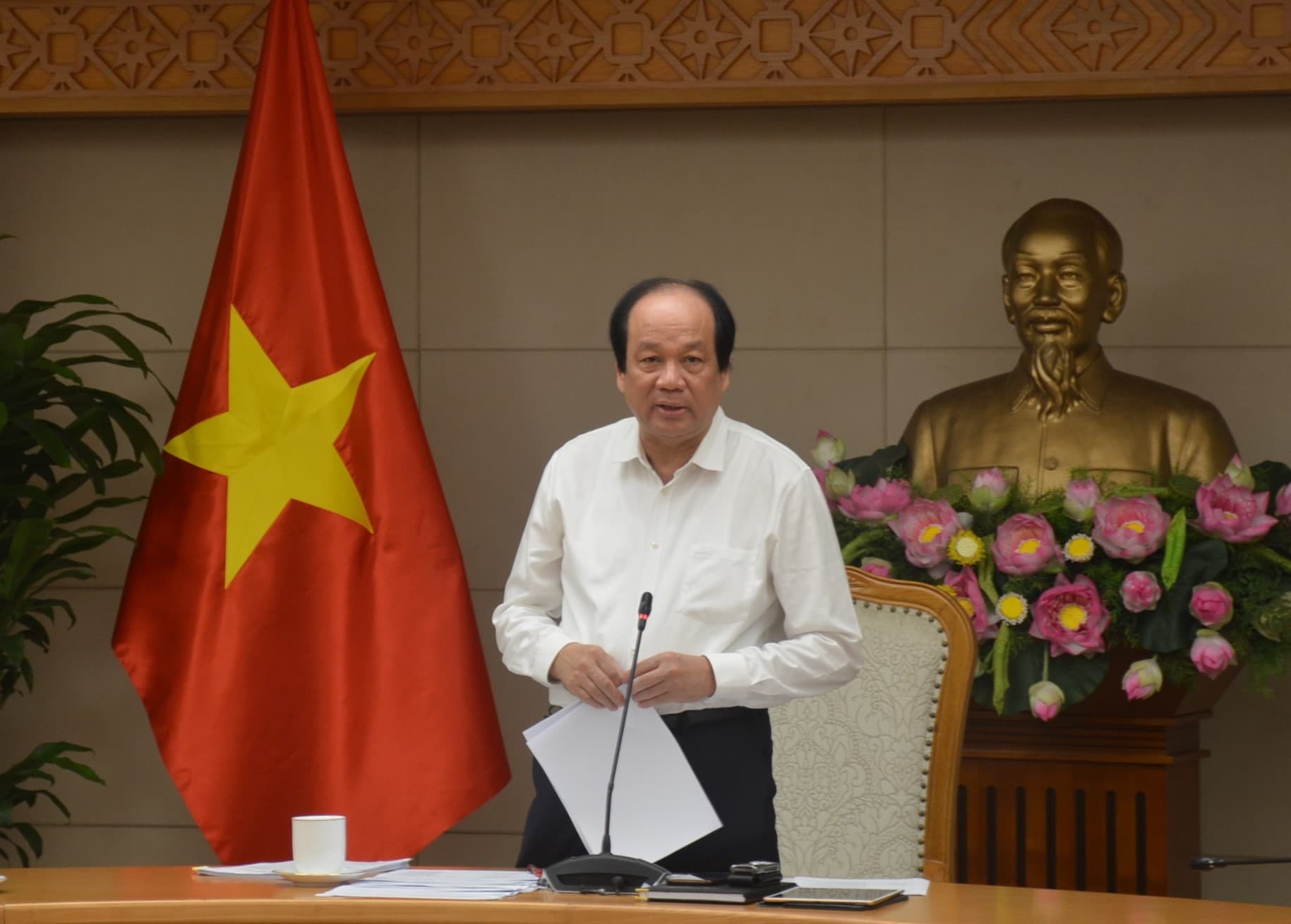 Ban hành nhiều nghị định, thông tư gây khó cho người dân, doanh nghiệp