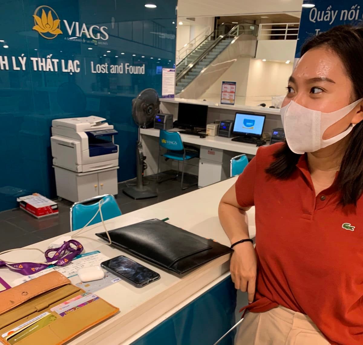Tiếp viên Vietnam Airlines phát hiện và trả lại tài sản cho hành khách trên hai chặng bay liên tiếp