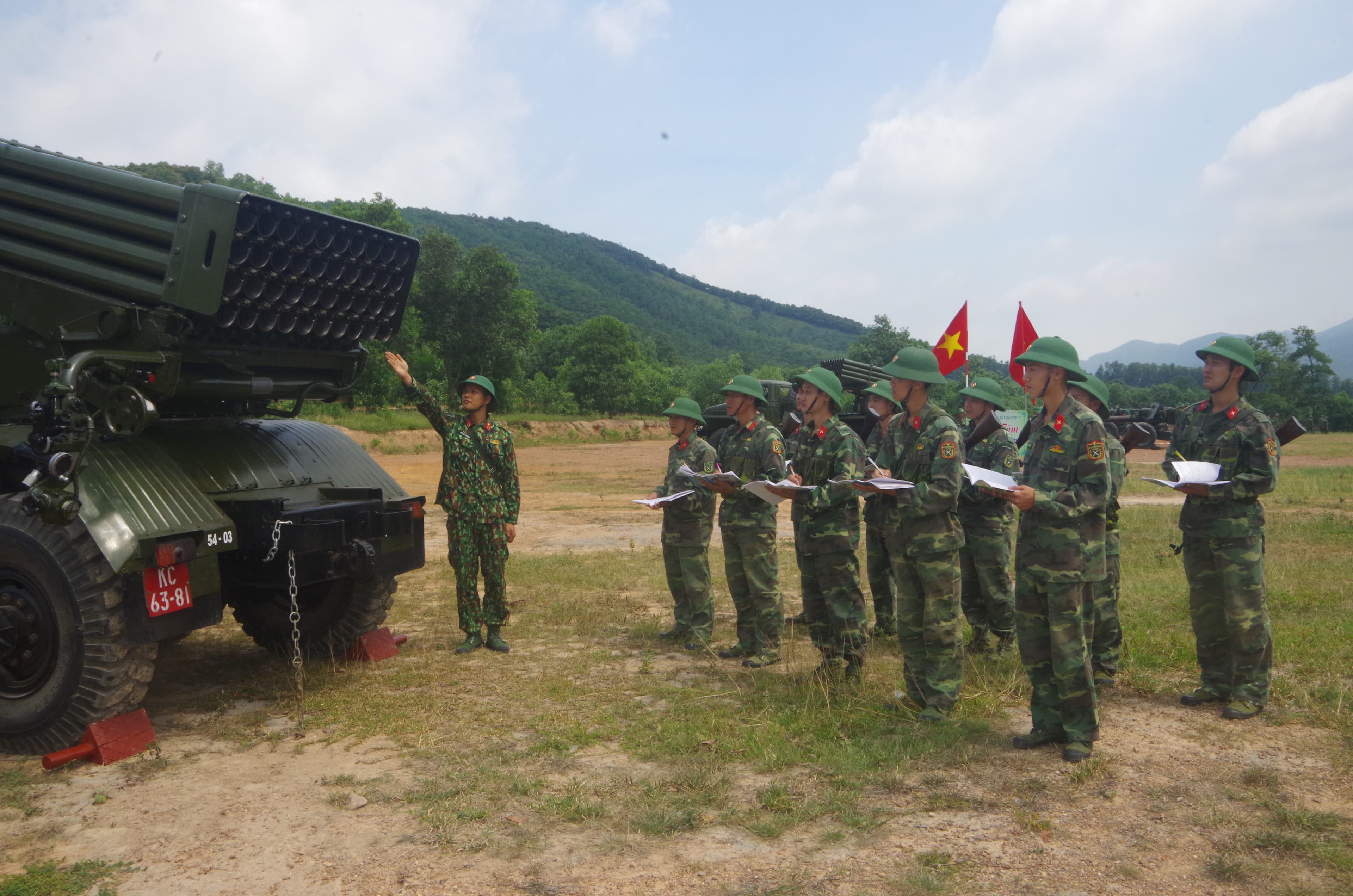 Coi trọng huấn luyện “quân ở trong dân”