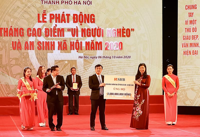 Các doanh nghiệp của “Bầu Hiển” ủng hộ 5 tỷ đồng đến Quỹ “Vì người nghèo Hà Nội”