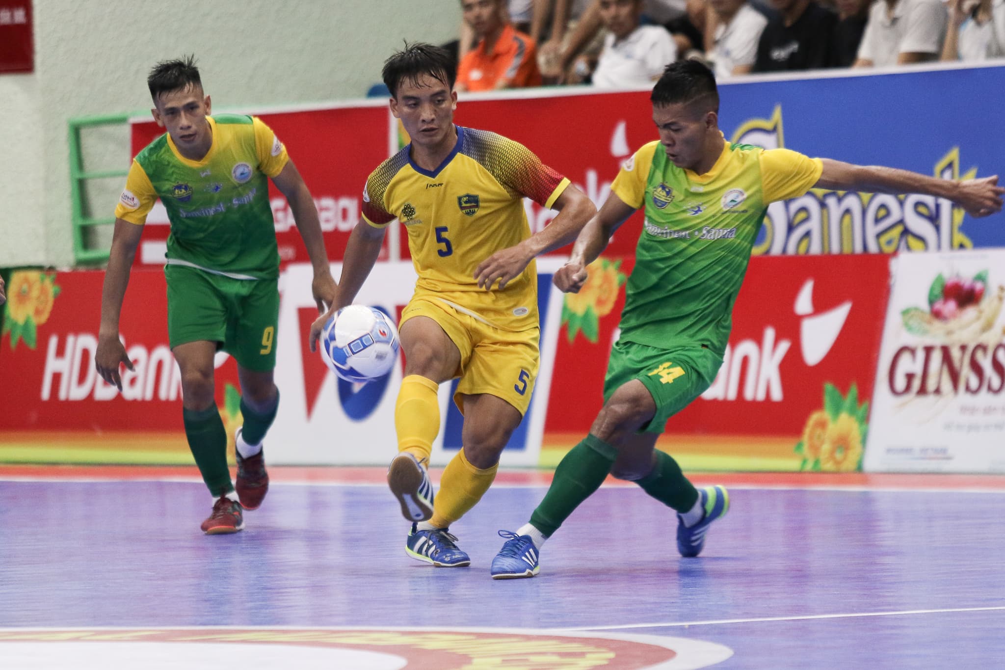 Sanvinest Sanna Khánh Hòa giành trọn 3 điểm, Đà Nẵng chật vật thắng Cao Bằng
