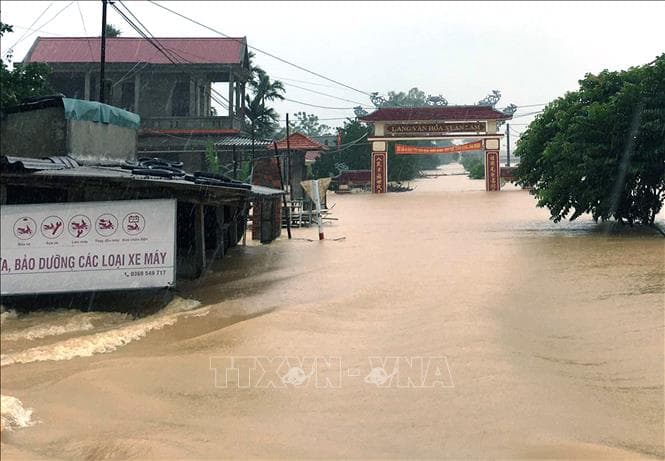 Mưa, lũ khiến nhiều địa phương ở khu vực miền Trung bị ngập lụt nặng