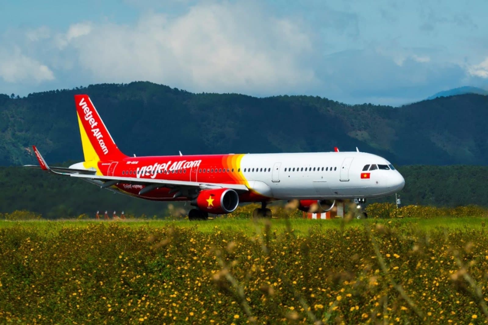 Vietjet thực hiện chương trình trình khuyến mại lớn với 4,5 triệu vé máy bay