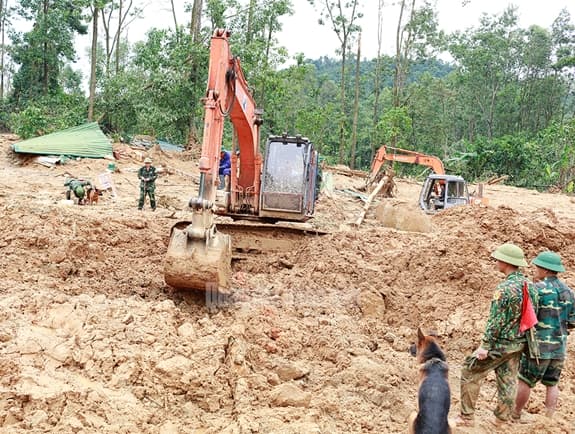 Nỗ lực khẩn trương tìm kiếm các nạn nhân còn mất tích tại Tiểu khu 67