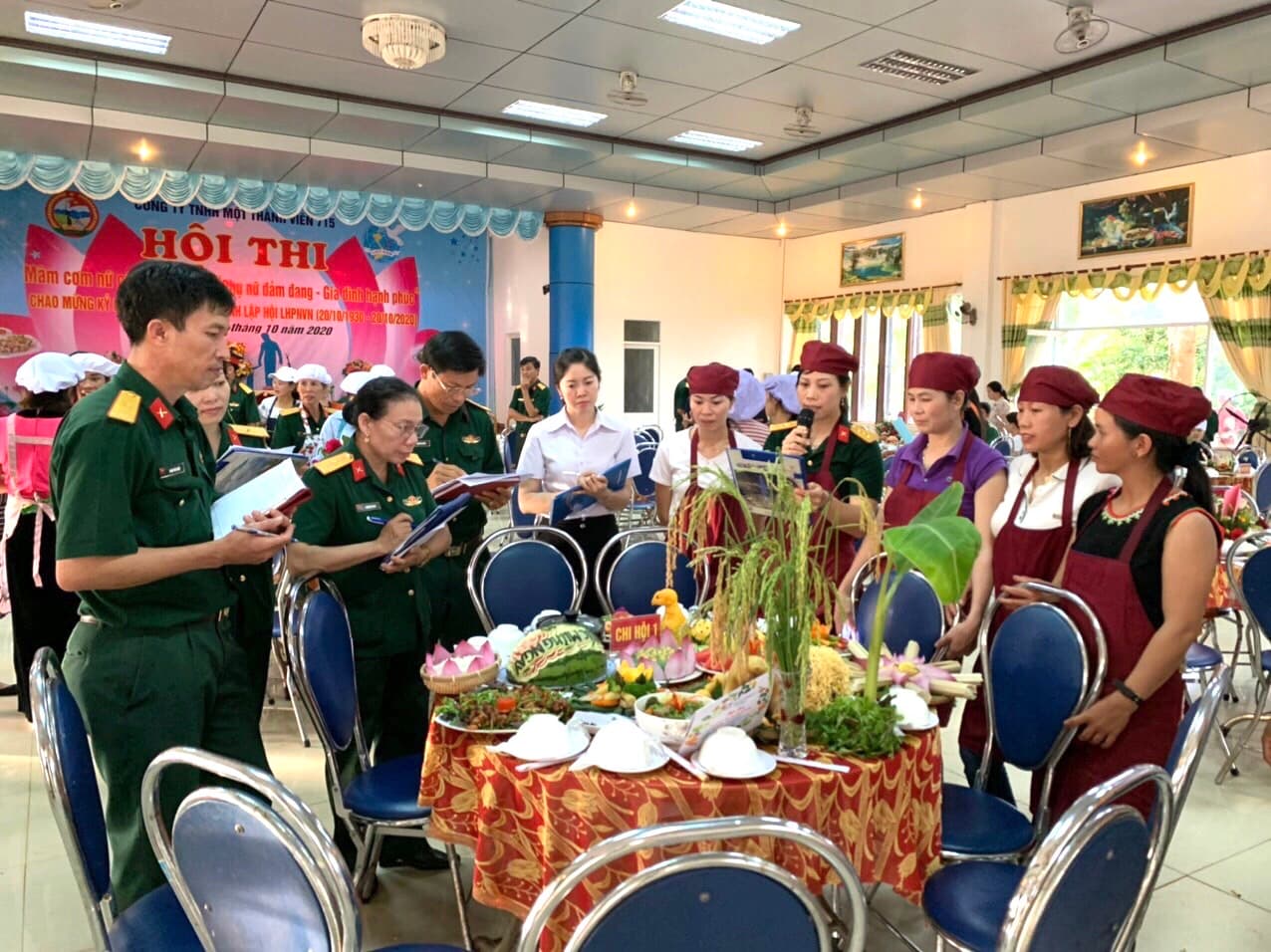 Hội thi “Nữ công gia chánh, phụ nữ đảm đang, gia đình hạnh phúc”