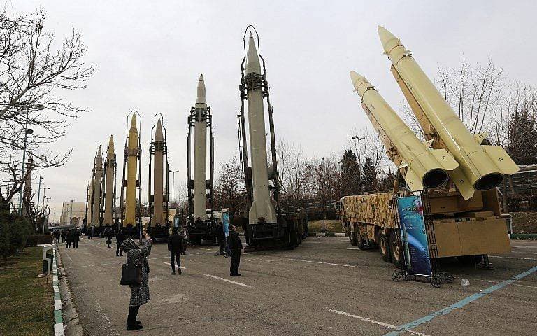 Lệnh cấm vận vũ khí của Liên hợp quốc đối với Iran được dỡ bỏ