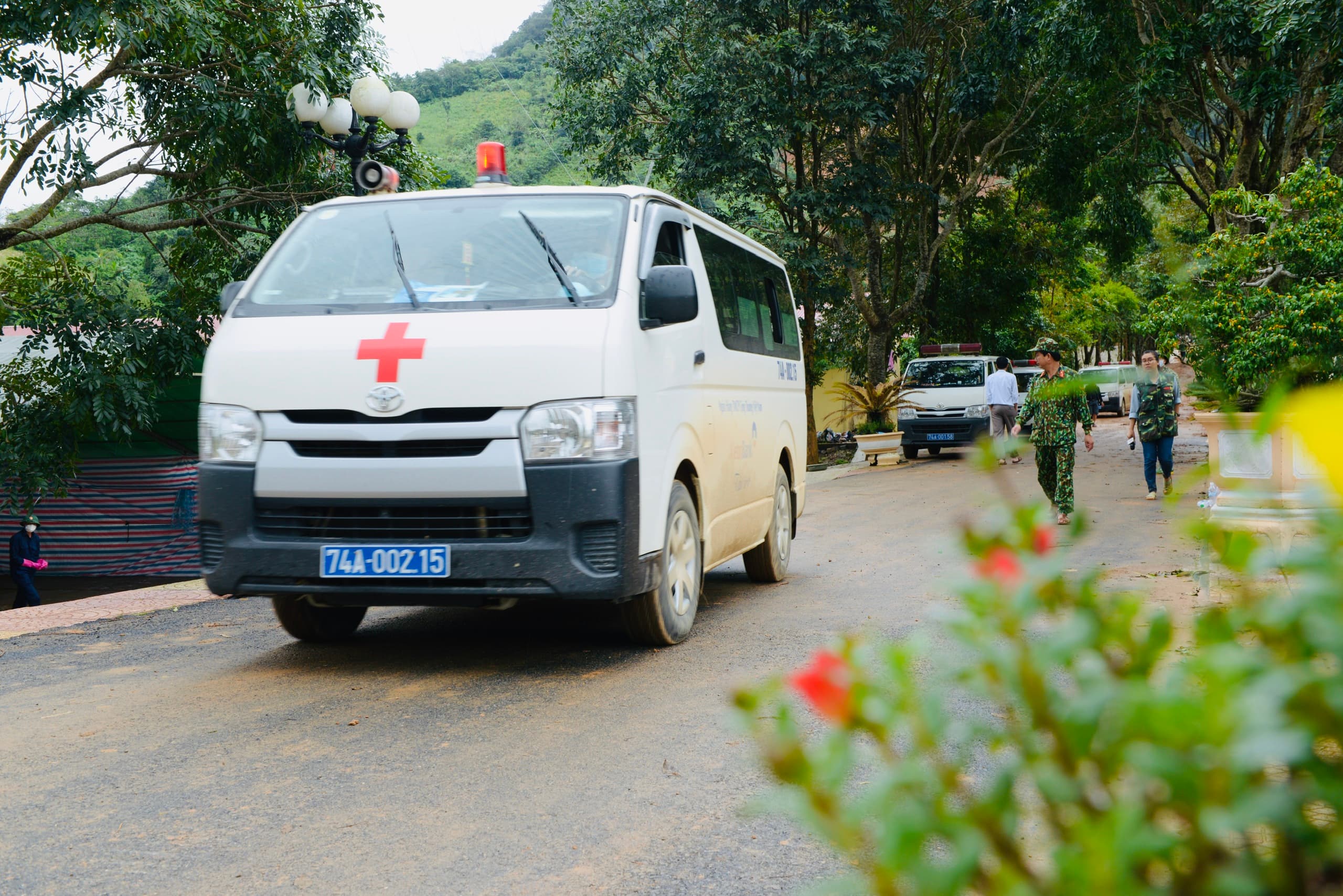 TRỰC TIẾP: Khắc phục sự cố sạt lở núi tại Đoàn Kinh tế-Quốc phòng 337: 14 giờ 20 ngày 19-10 đã tìm thấy thi thể 22 cán bộ, chiến sĩ gặp nạn (Cập nhật liên tục)