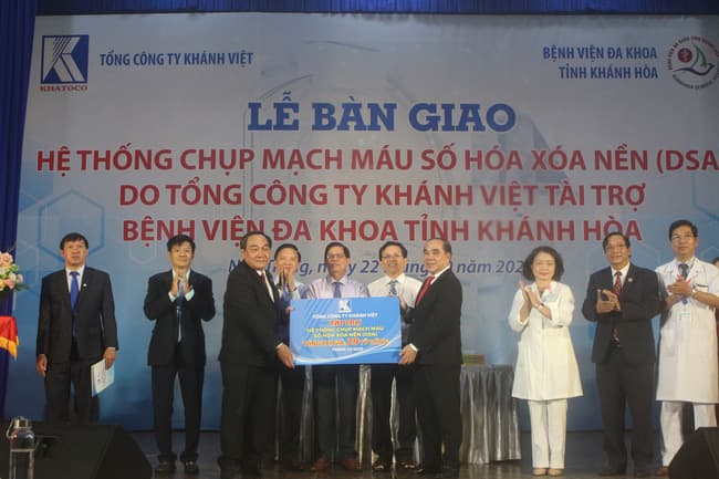 Lễ bàn giao Hệ thống chụp mạch máu số hóa xóa nền