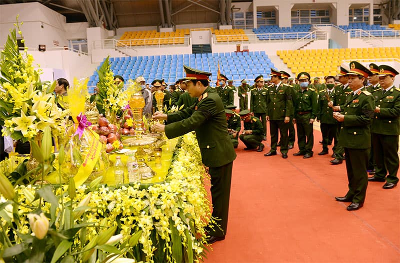 7 giờ sáng nay (22-10), Lễ viếng, truy điệu 22 cán bộ, chiến sĩ Đoàn KTQP 337 hy sinh khi làm nhiệm vụ giúp dân khắc phục hậu quả mưa lũ