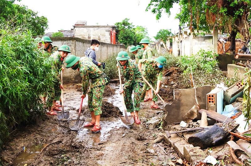 Giúp dân ổn định cuộc sống sau lũ