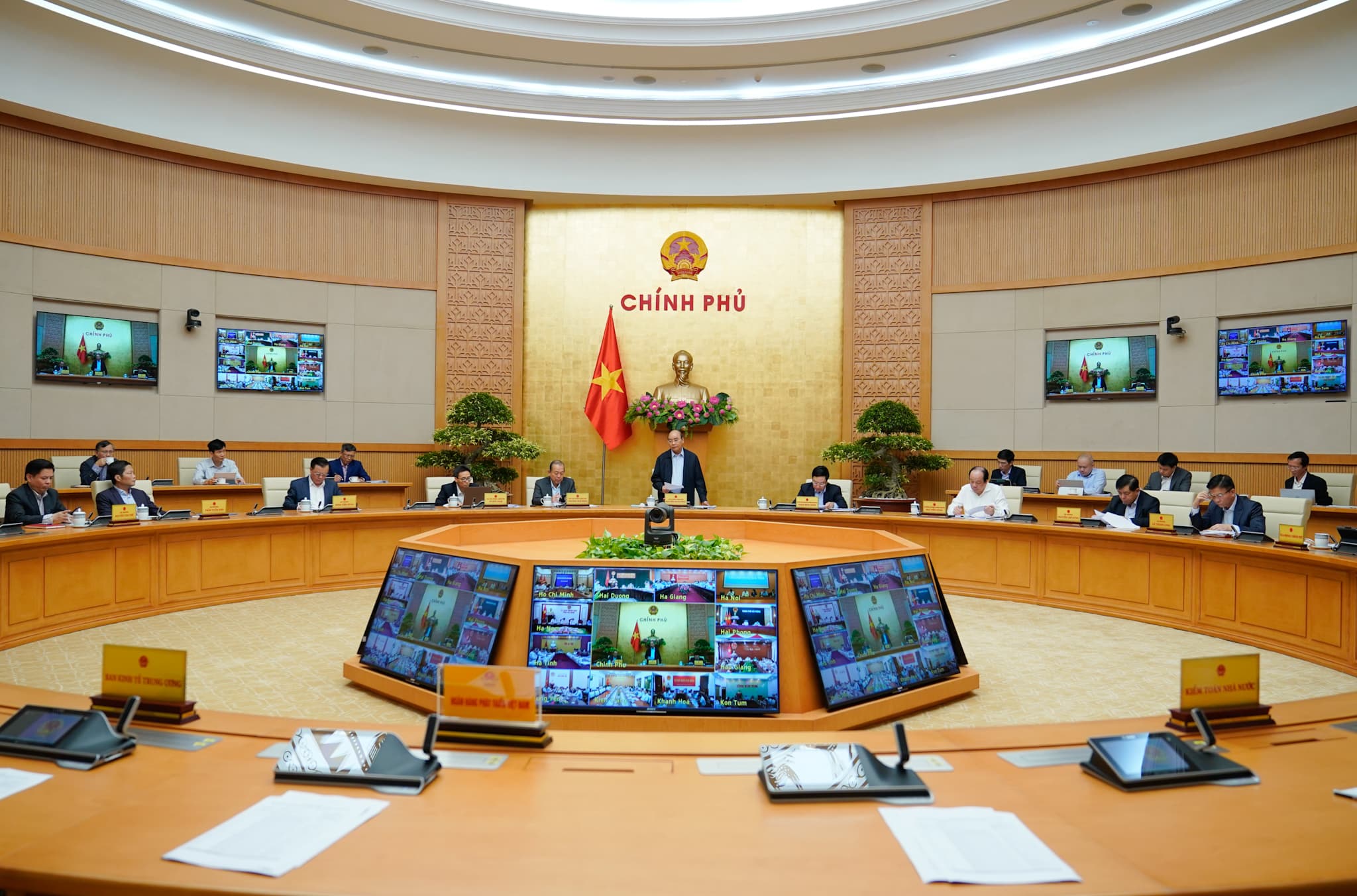 Thủ tướng yêu cầu chỉ rõ cơ quan gây khó khăn, chậm trễ giải ngân vốn vay nước ngoài