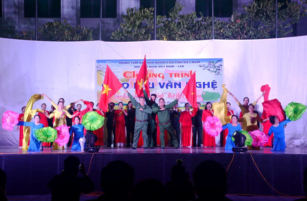 Chương trình “Chăn ấm miền Tây Bắc” đến với Điện Biên