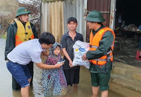 Lan tỏa nghĩa cử cao đẹp, thắm tình đồng bào
