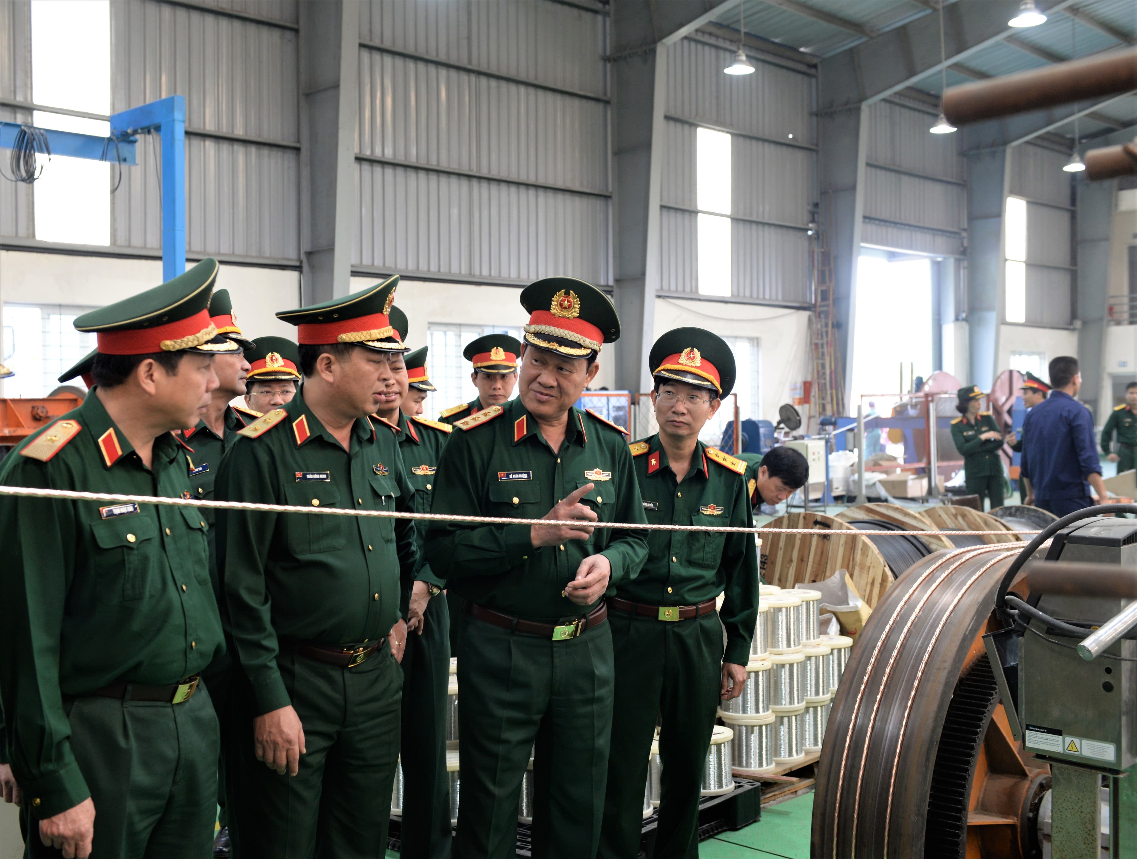 Thượng tướng Bế Xuân Trường kiểm tra và làm việc tại Nhà máy Z143