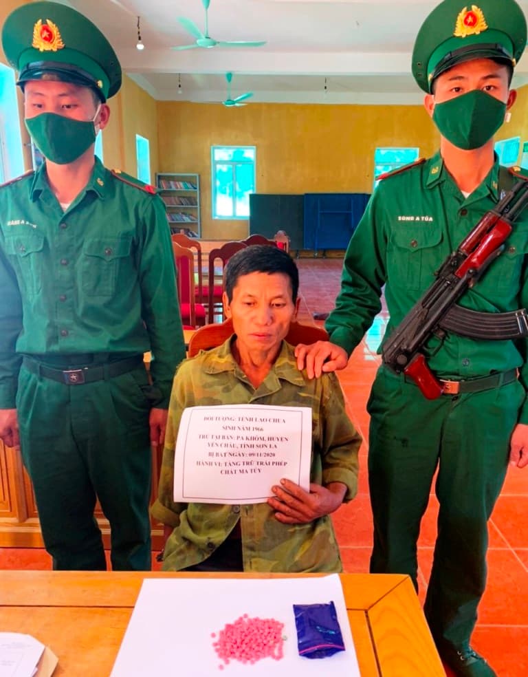 Liên tiếp bắt các đối tượng tàng trữ, vận chuyển trái phép chất ma túy