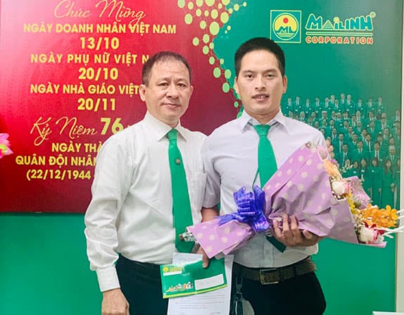 Tài xế taxi Mai Linh trả lại 23.000USD khách hàng để quên