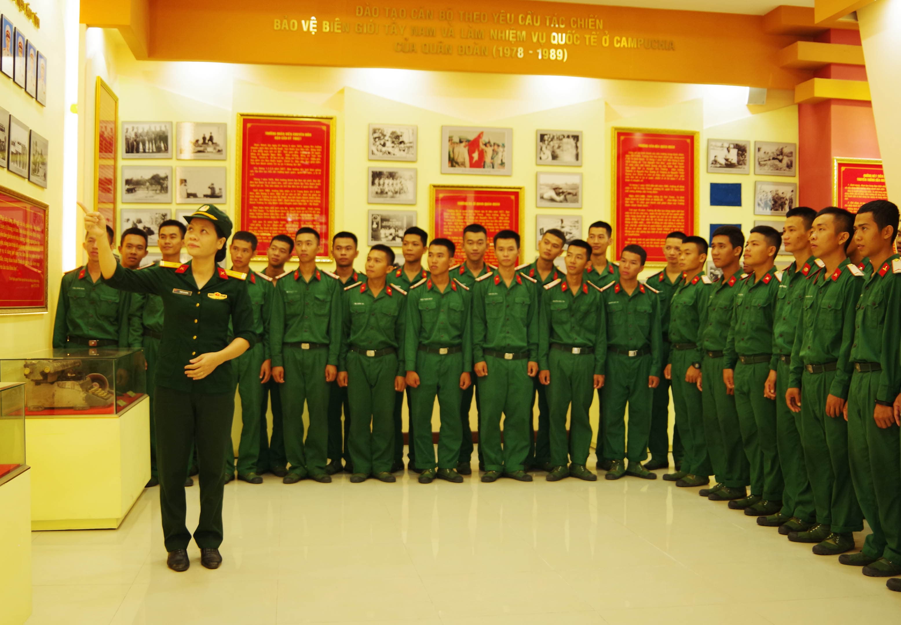 Giáo dục chính trị sinh động, sát thực tế