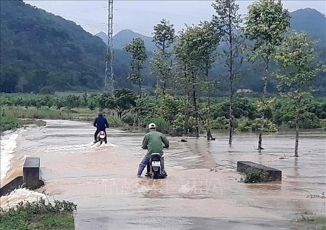 Nguy cơ sạt lở đất, ngập lụt tại các tỉnh từ Thanh Hóa đến Hà Tĩnh