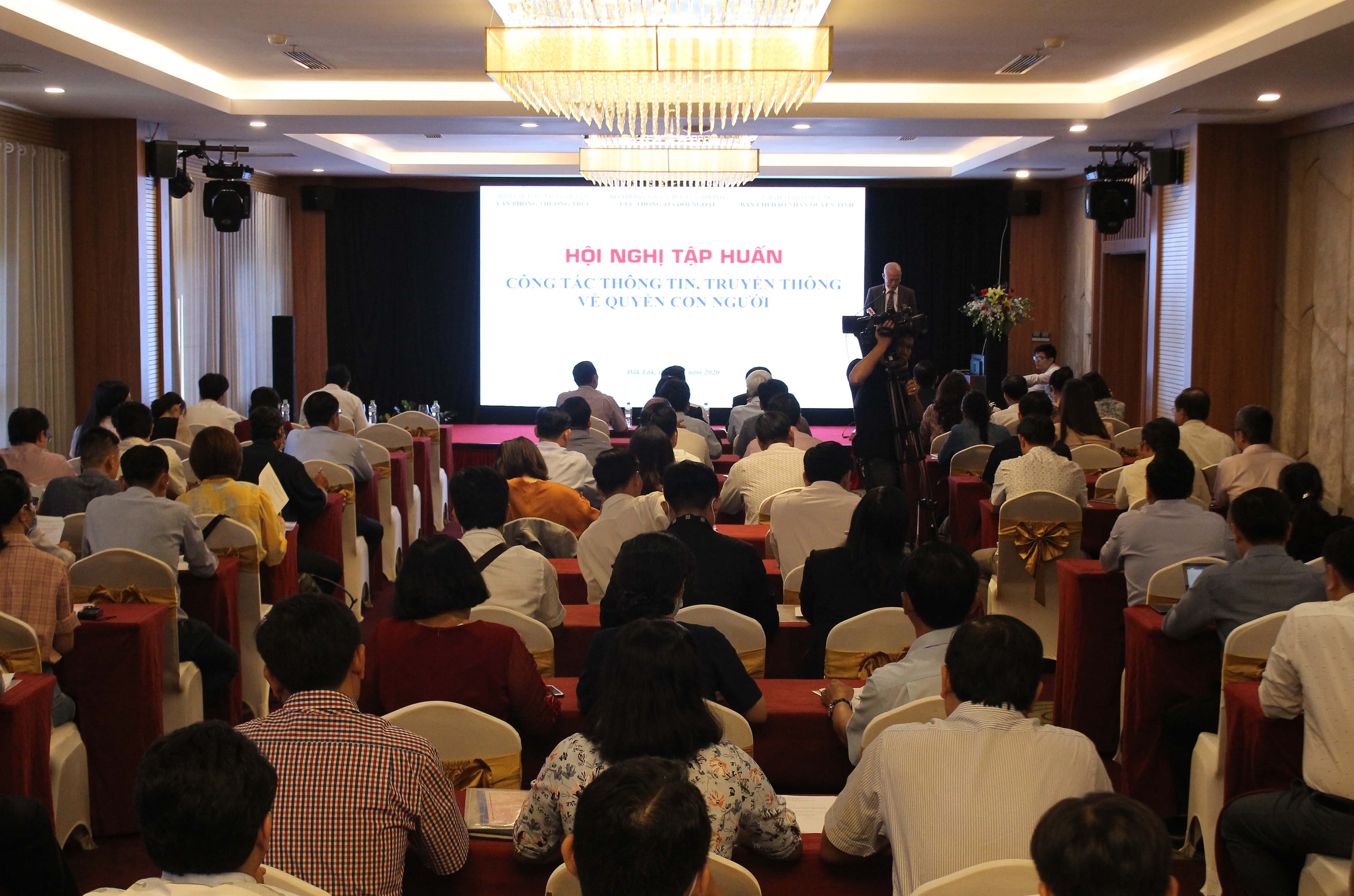 Nâng cao chất lượng công tác thông tin, truyền thông về thành tựu quyền con người