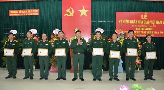 Ngày vui của người thầy “đặc biệt tinh nhuệ”