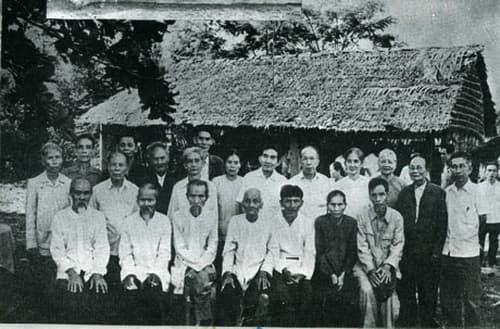 Xây dựng lực lượng và phát triển chiến tranh du kích