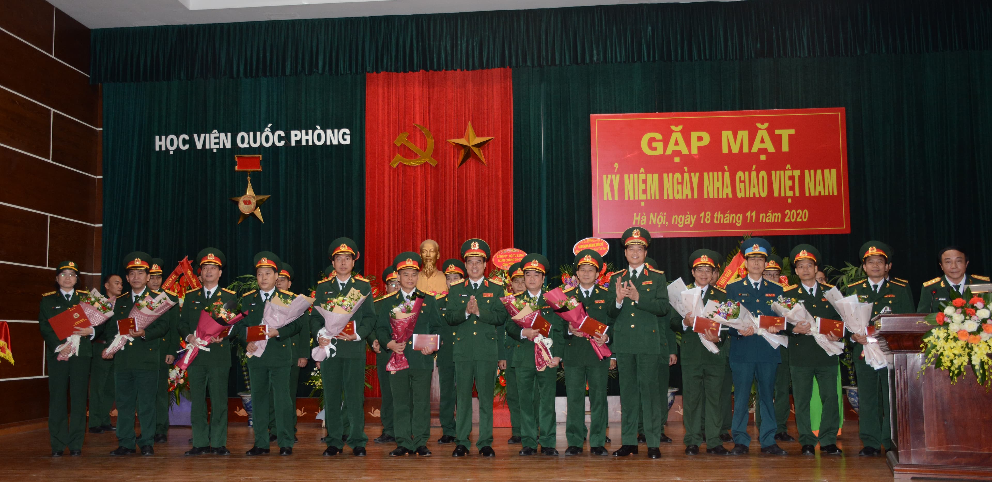 Xây dựng đội ngũ cán bộ, giảng viên cấp chiến dịch, chiến lược ngang tầm nhiệm vụ