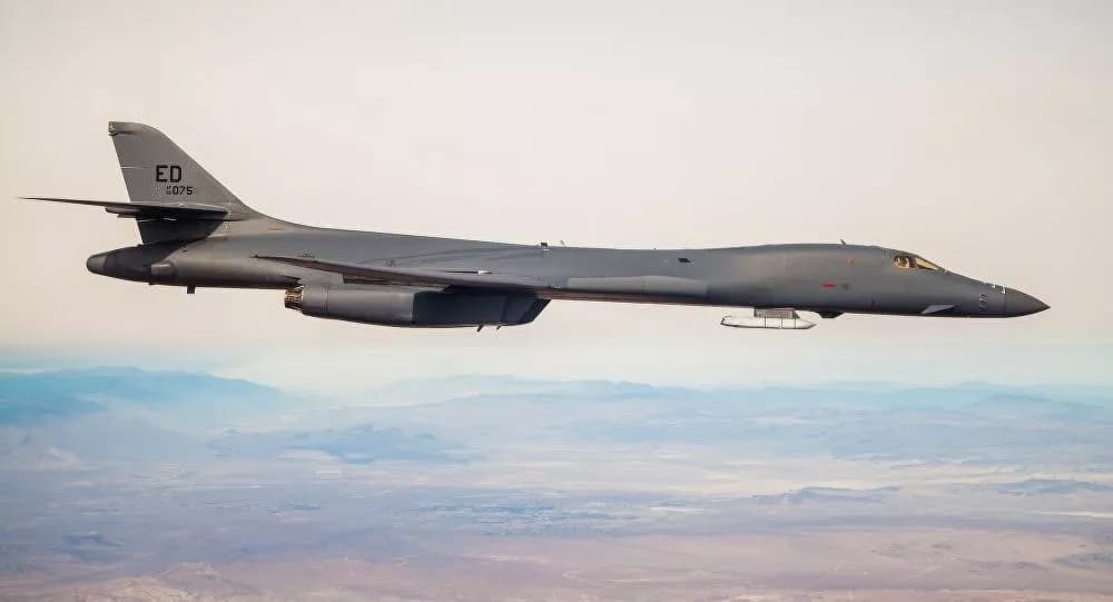 Mỹ thử nghiệm tích hợp vũ khí siêu vượt âm lên máy bay B-1B Lancer