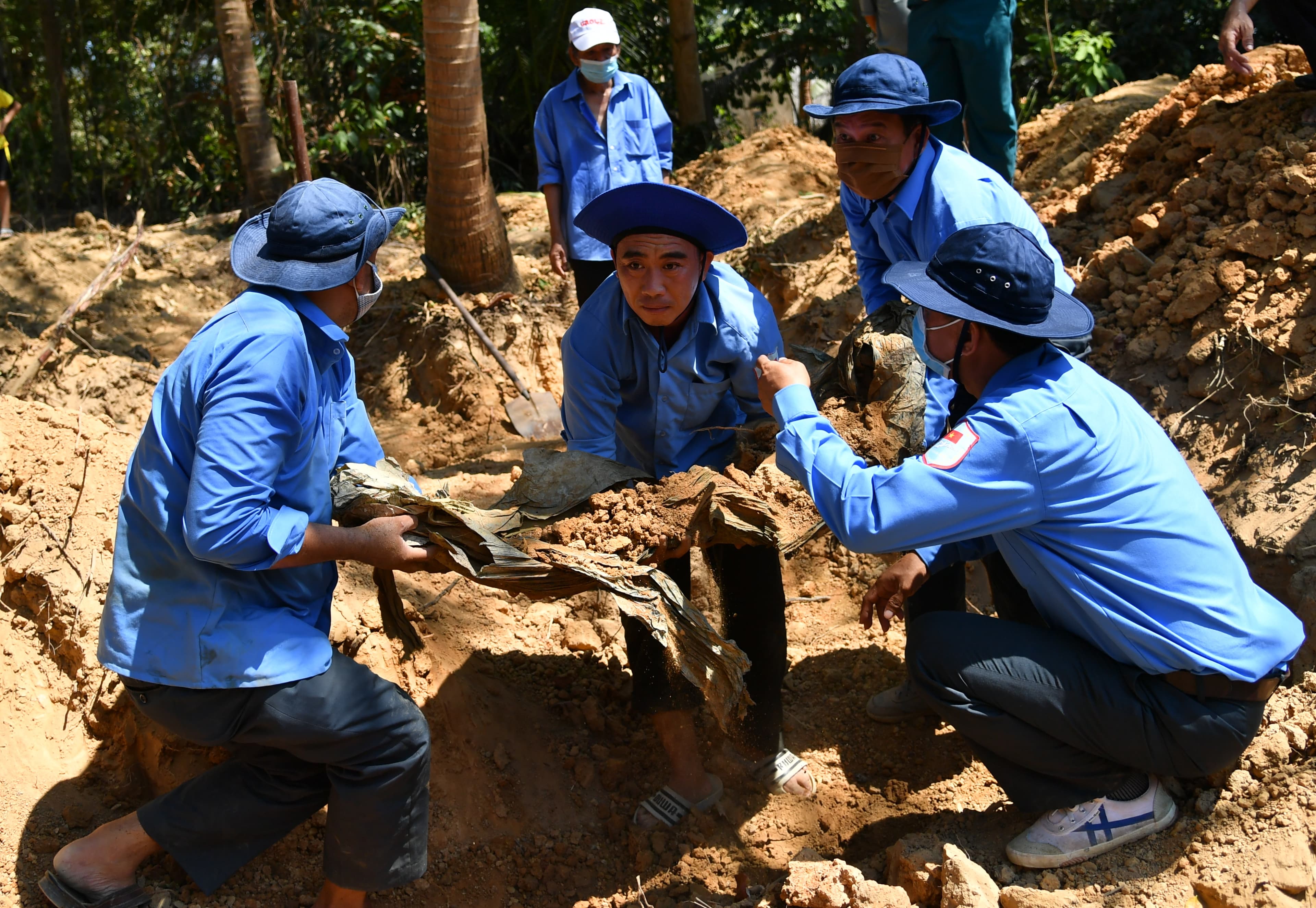 Mô hình "Đội tuyên truyền tri ân"
