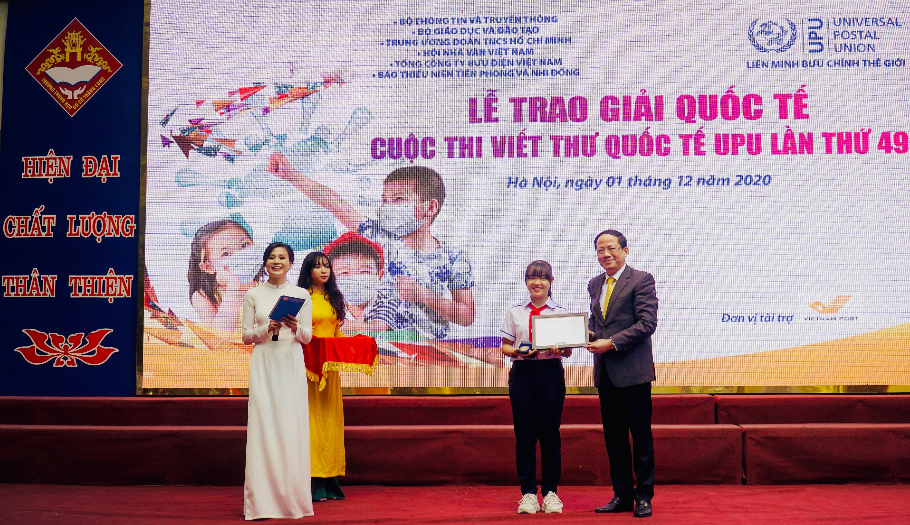Trao giải Ba quốc tế Cuộc thi Viết thư UPU lần thứ 49 tại Việt Nam