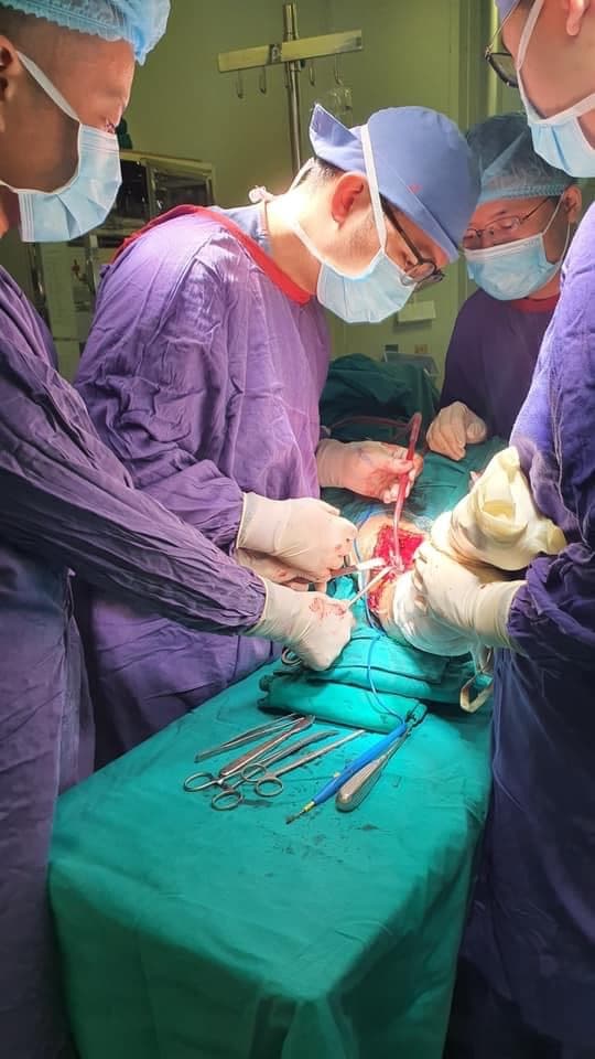 Phẫu thuật thành công cho bệnh nhân bị chấn thương nặng do tai nạn giao thông