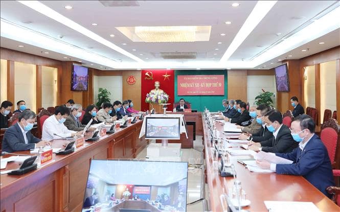 Đề nghị Bộ Chính trị, Ban Chấp hành Trung ương xem xét khai trừ khỏi Đảng ông Nguyễn Đức Chung