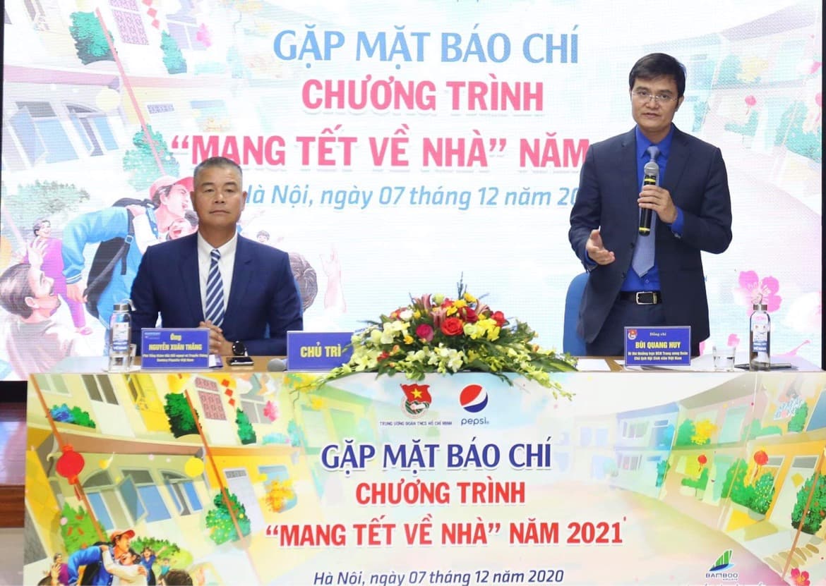 3.000 vé máy bay, vé xe Tết miễn phí tặng sinh viên, công nhân