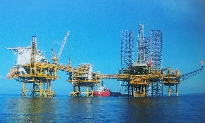 Ngành Dầu khí vượt sóng gió của “khủng hoảng kép”
