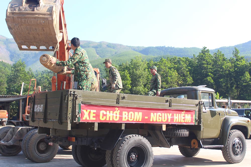Hủy nổ thành công gần 4 tấn bom, đạn, vật liệu nổ