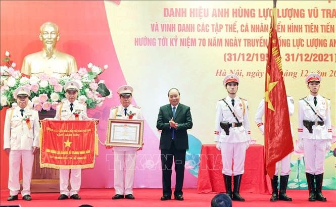 Cục An ninh điều tra đón nhận danh hiệu Anh hùng LLVT nhân dân