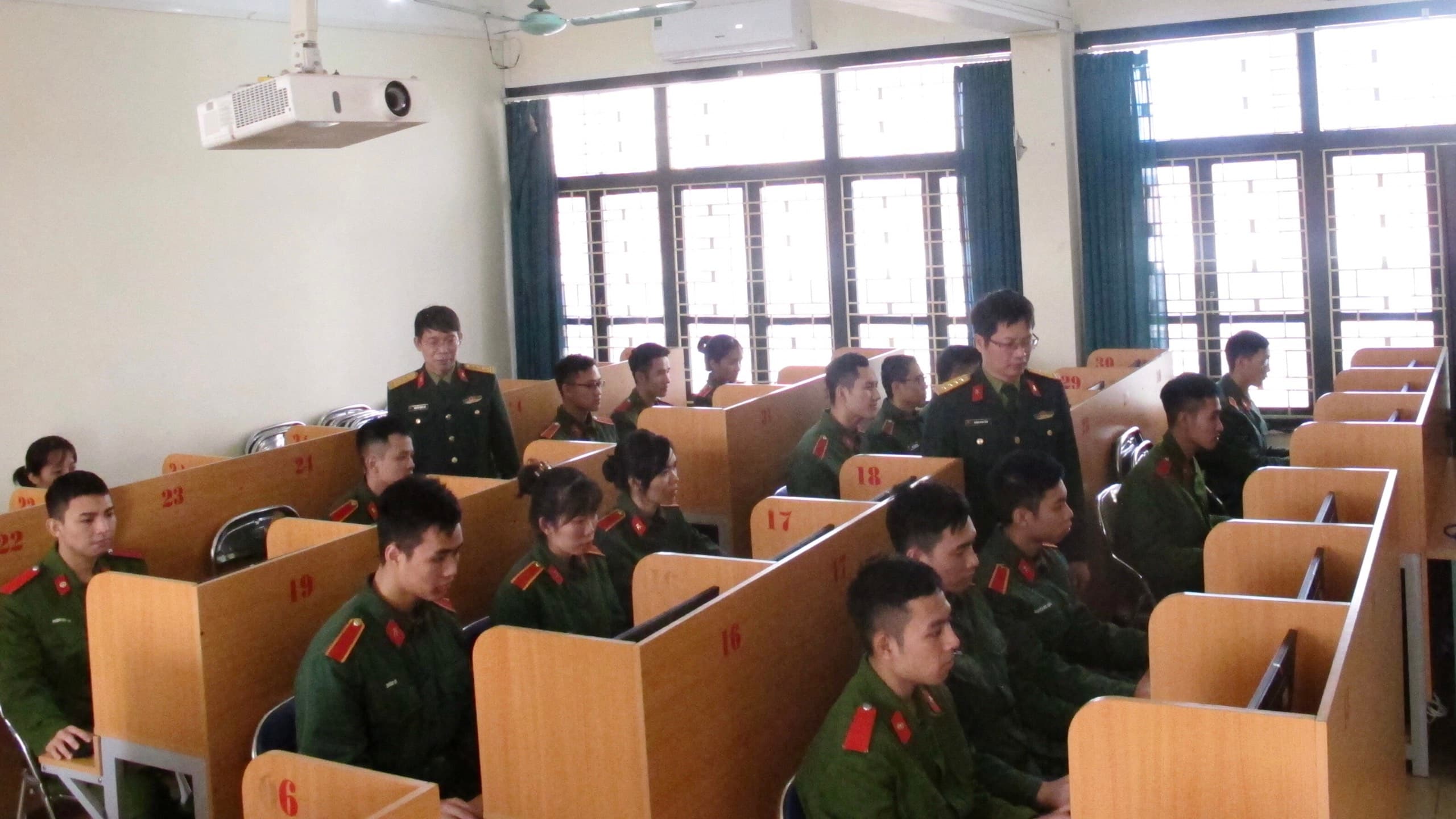 Học viện Kỹ thuật Quân sự: Đào tạo và chuẩn hóa kỹ năng sử dụng công nghệ thông tin