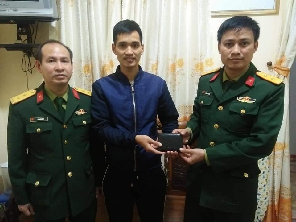 Trung úy QNCN Trần Văn Xuân không tham của rơi