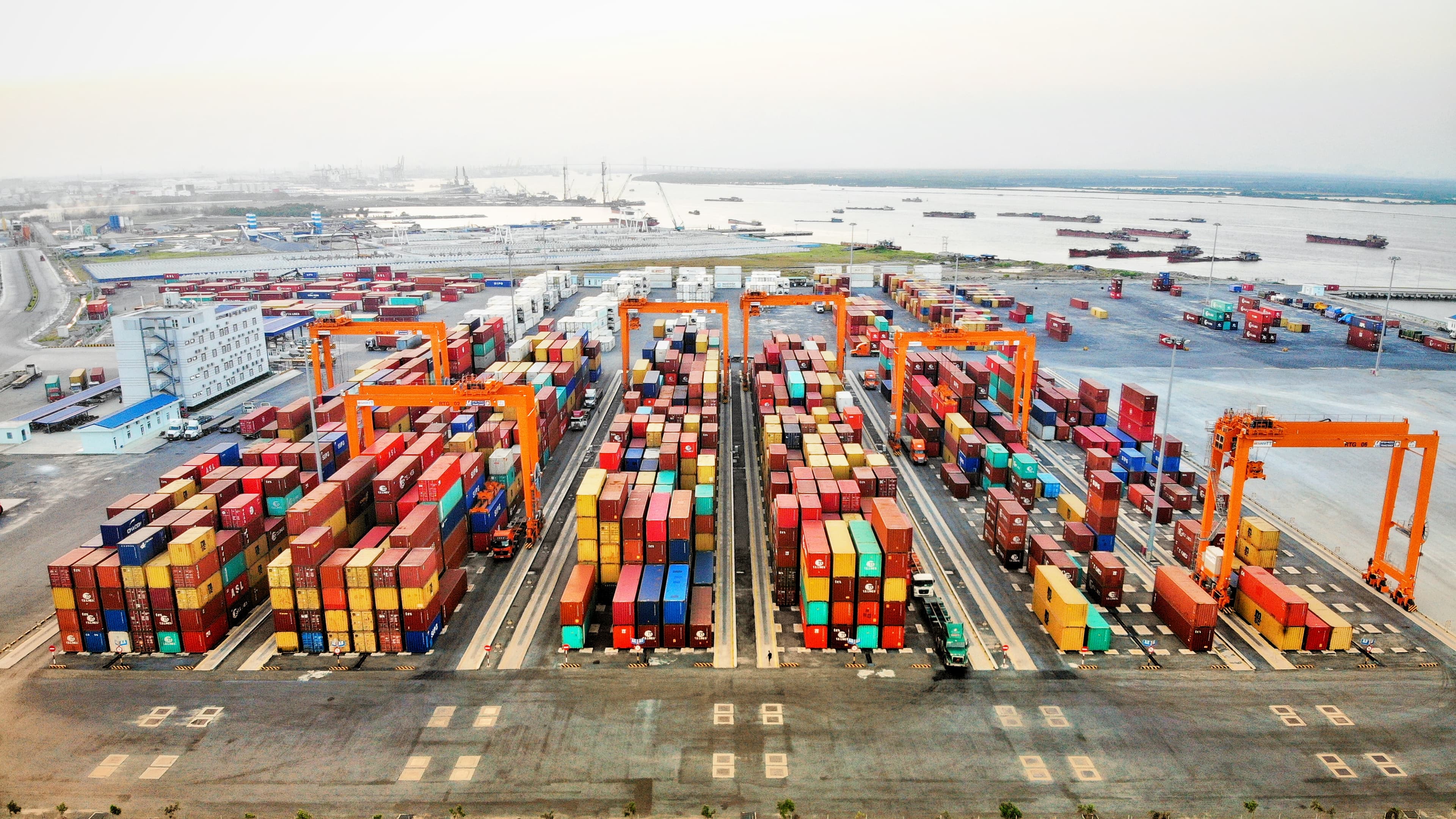 Cắt giảm chi phí logistics: Đâu là giải pháp?