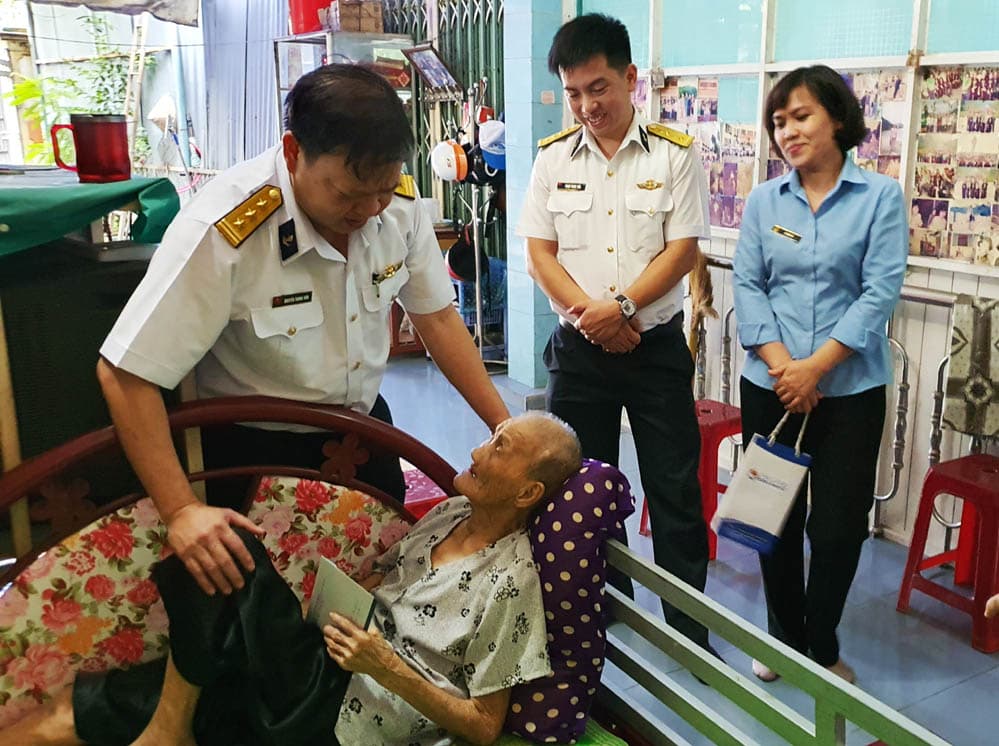 Nỗ lực phấn đấu, vượt khó vươn lên