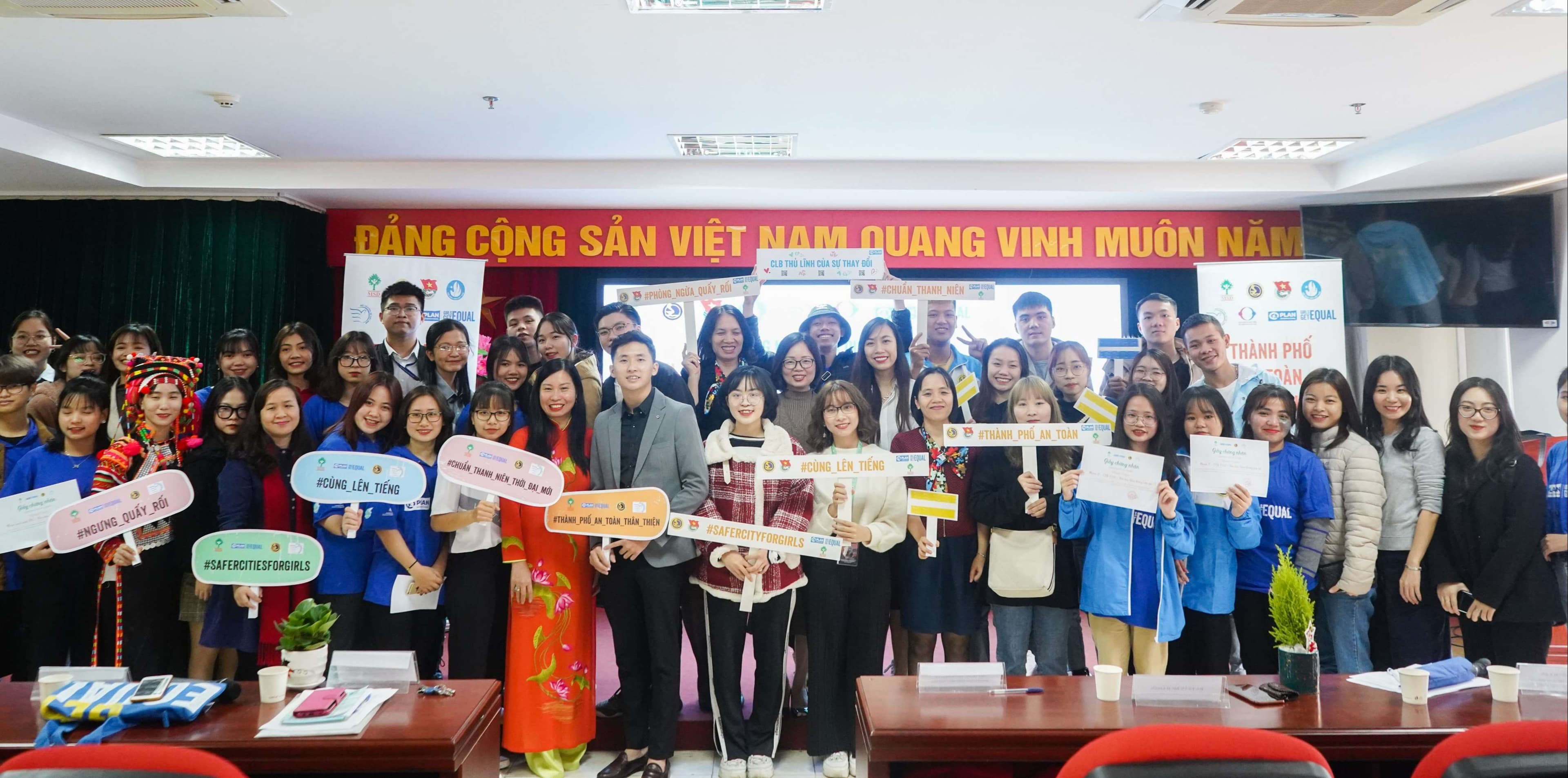 Đẩy lùi hành vi quấy rối, xâm hại tình dục em gái tại các địa điểm công cộng