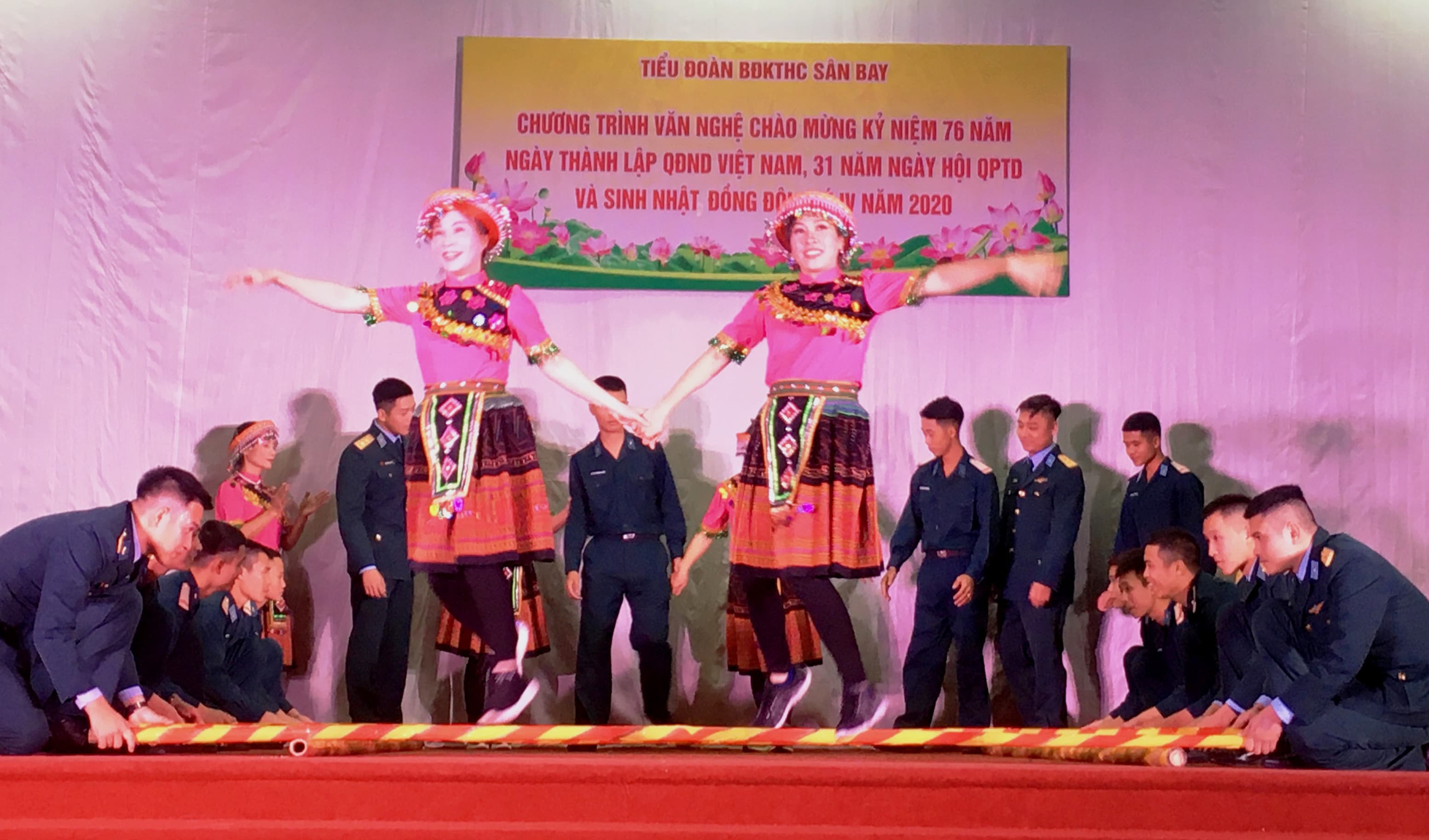 Thêm gắn bó, tin yêu đơn vị