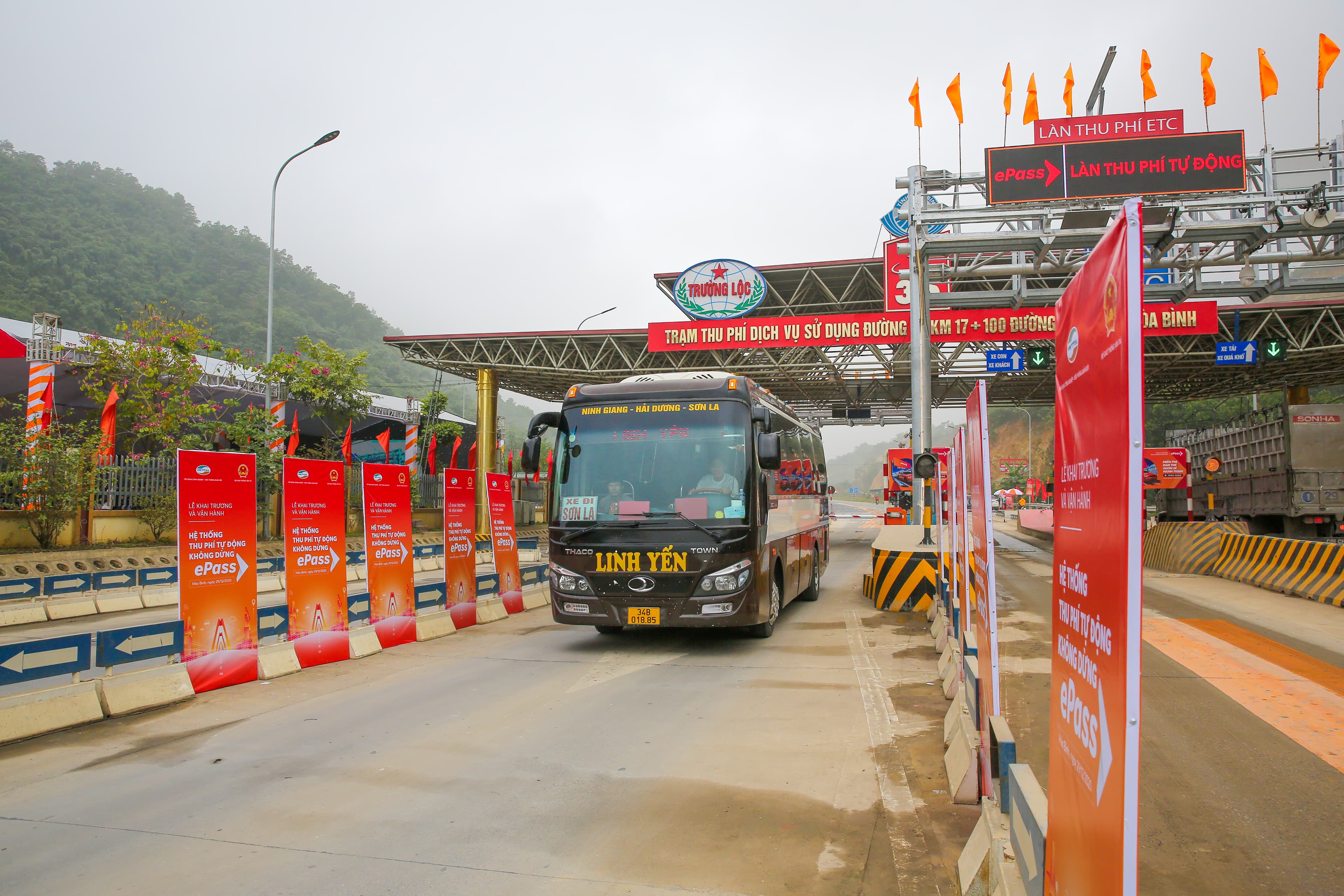 Đưa hệ thống thu phí sử dụng đường bộ tự động không dừng vào vận hành