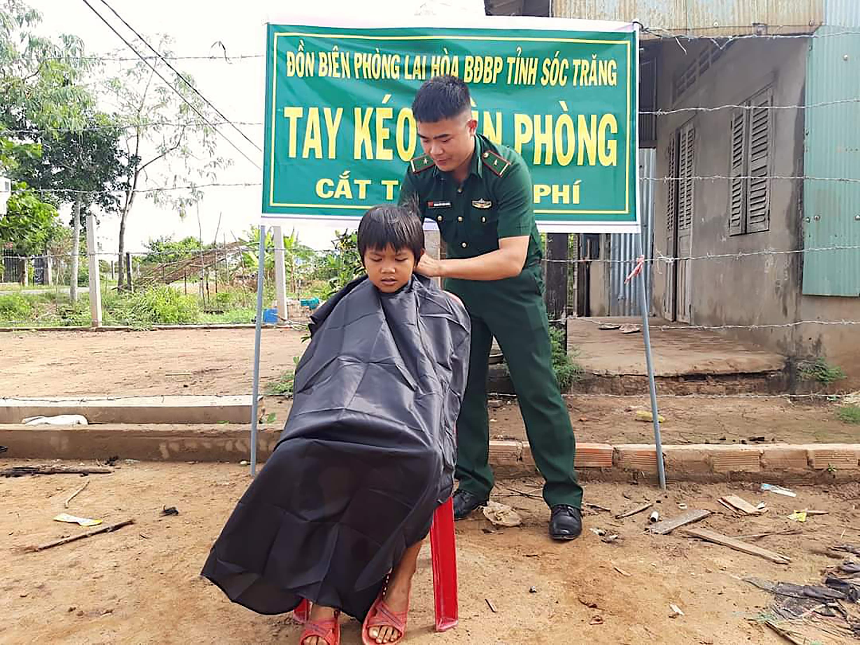 Khéo léo “Tay kéo Biên phòng”